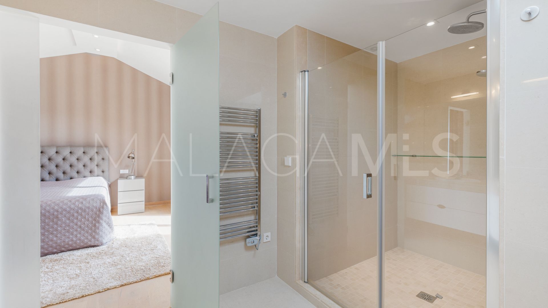 Duplex penthouse for sale in Aloha