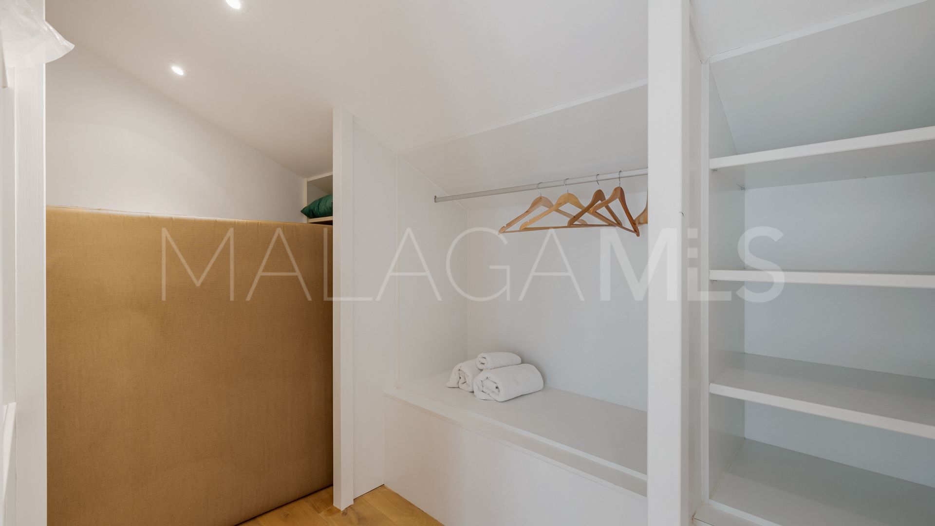 Duplex penthouse for sale in Aloha