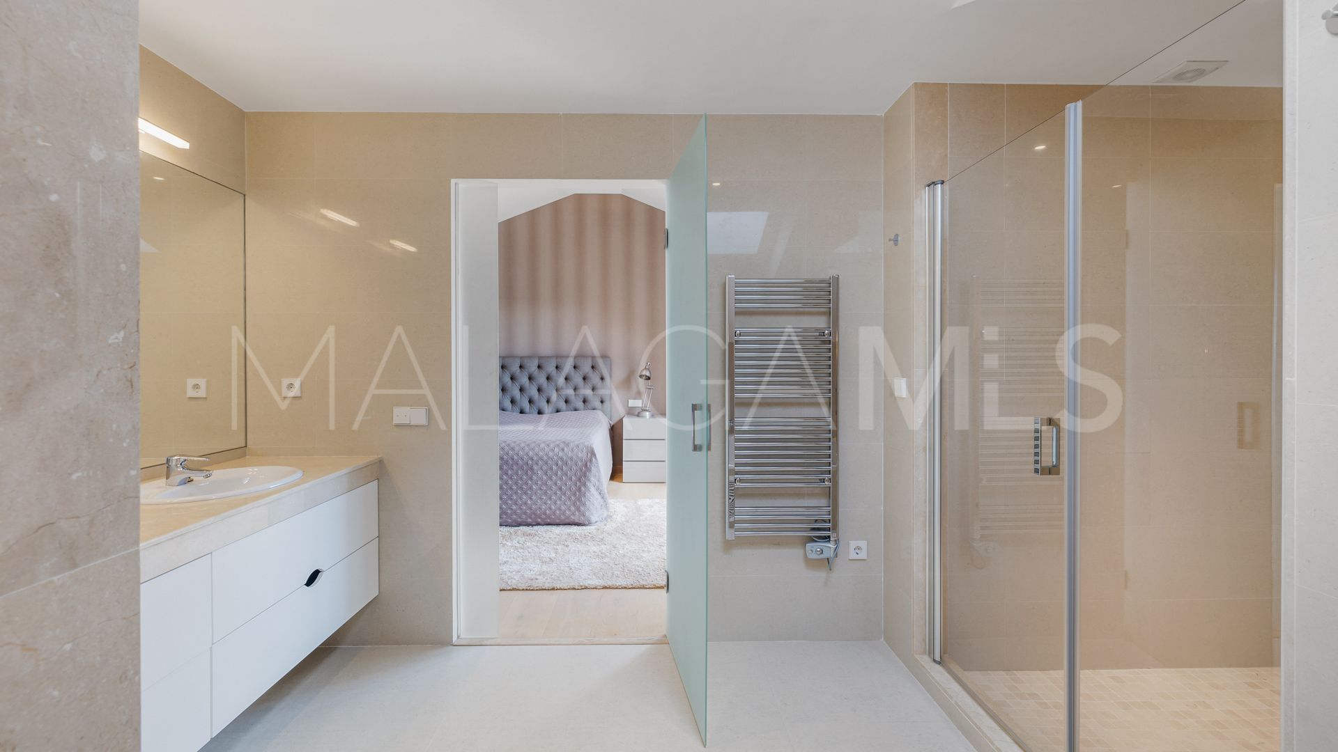 Duplex penthouse for sale in Aloha