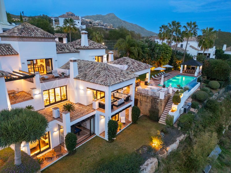 Buy 7 bedrooms villa in La Quinta