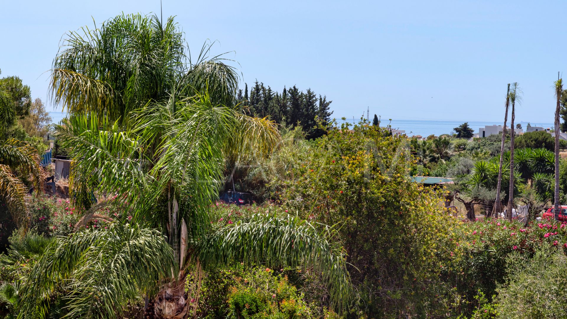 Villa for sale in Estepona