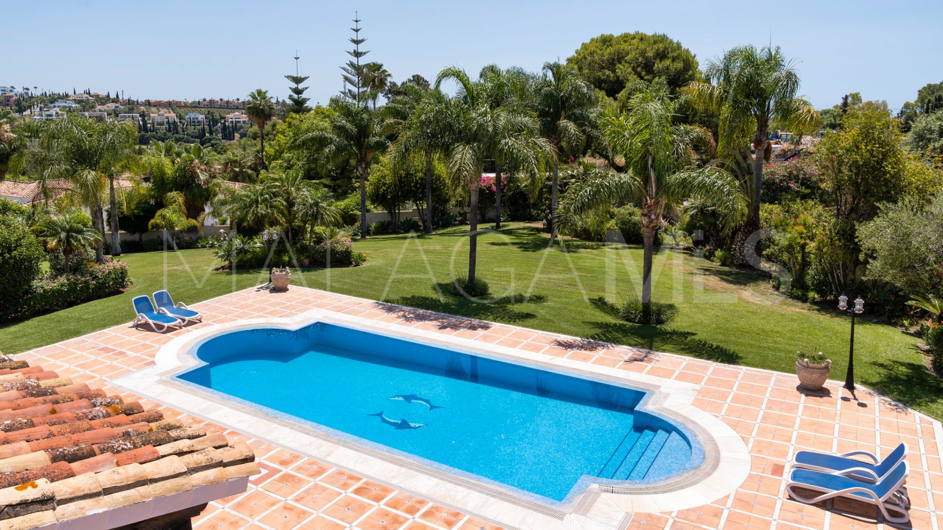Villa for sale in Estepona