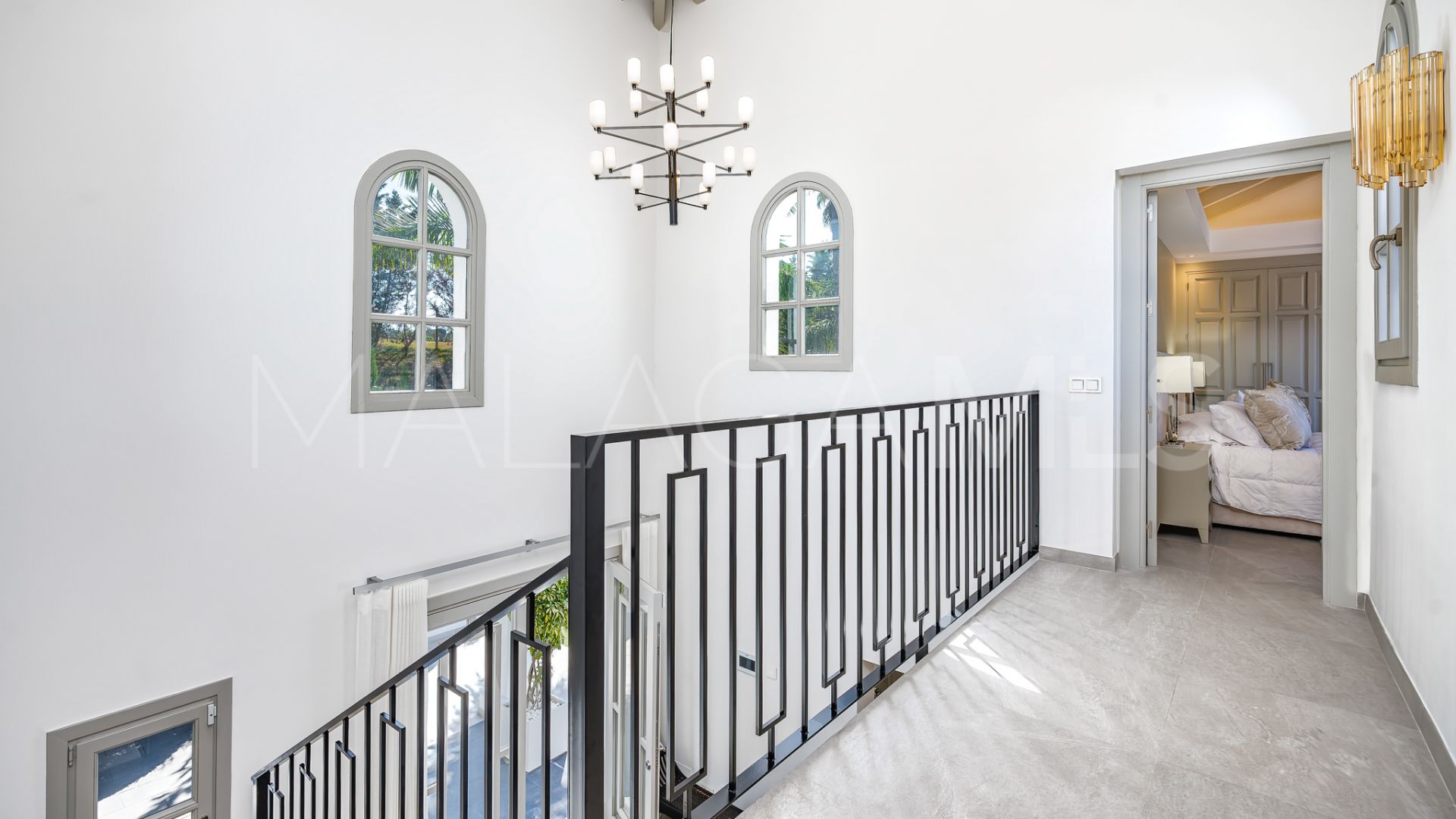 Villa for sale in Nueva Andalucia