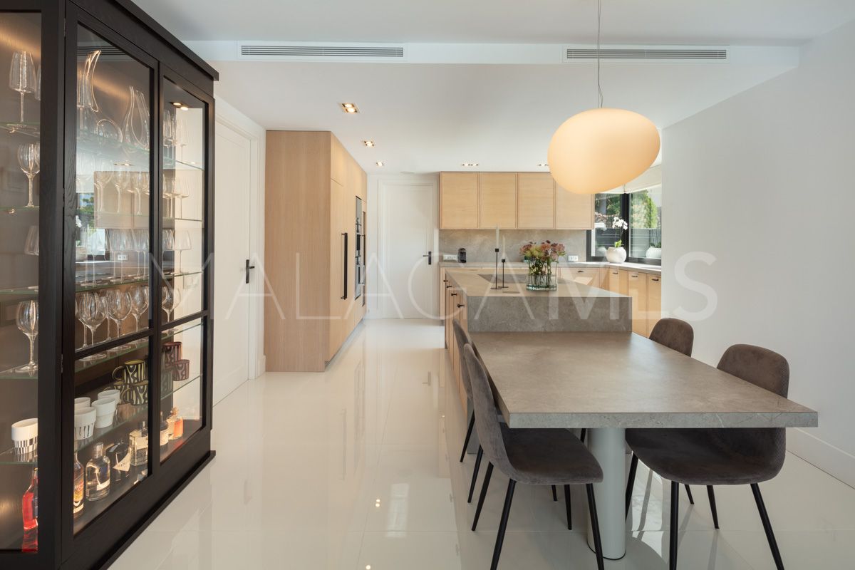 Se vende villa in Nueva Andalucia