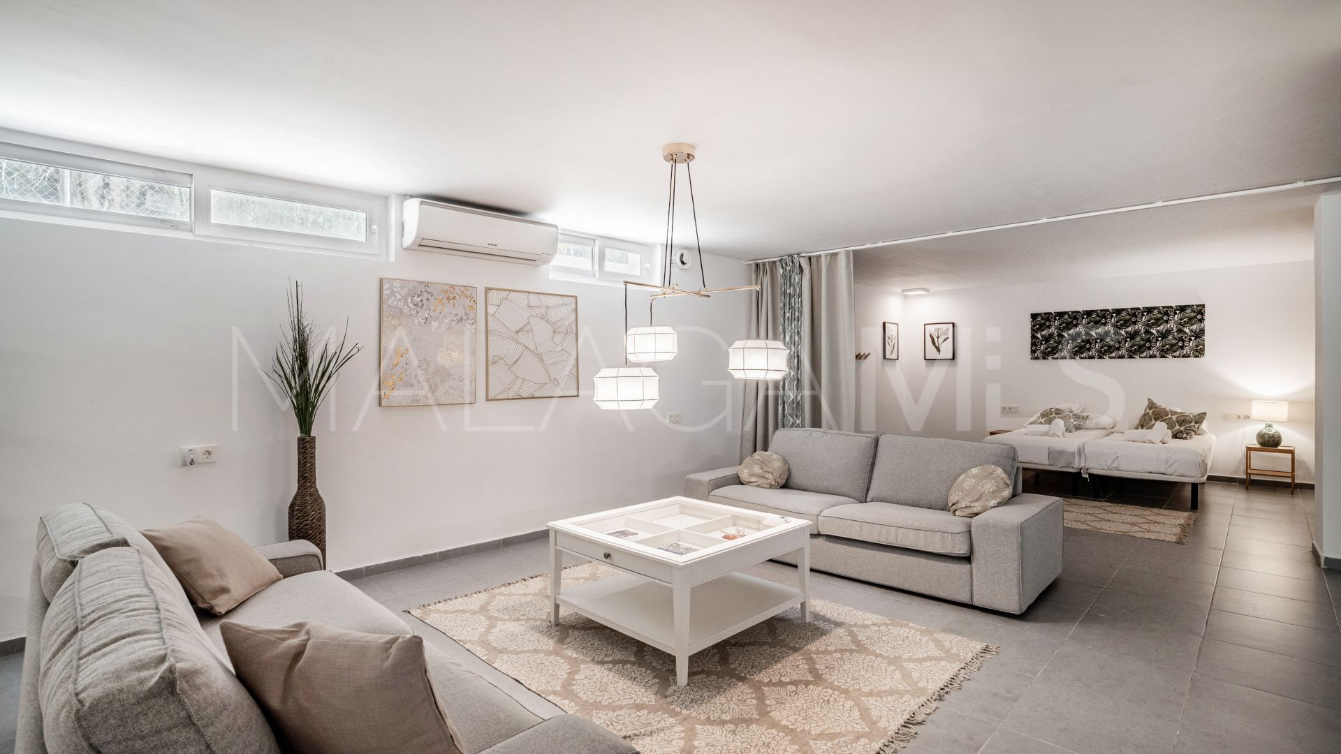 Villa for sale in Estepona