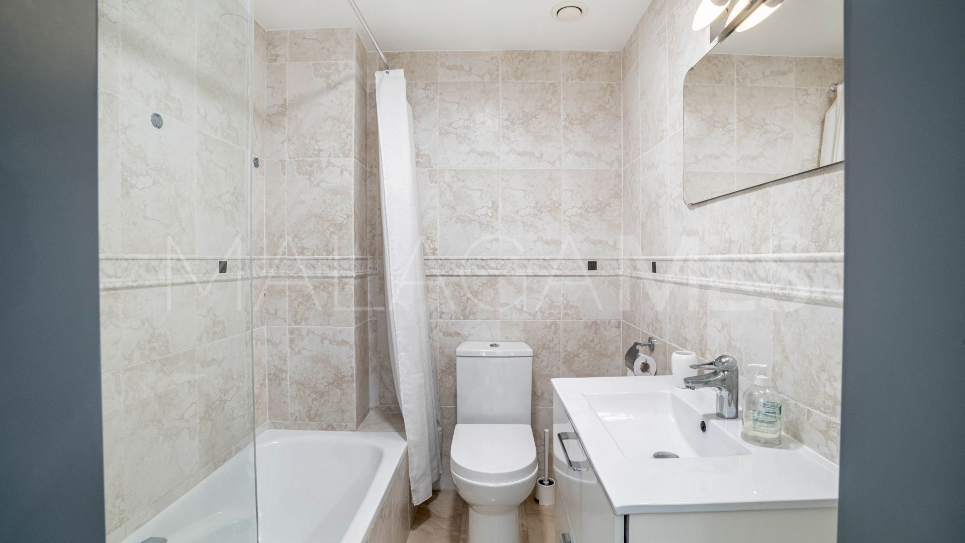 Villa for sale in Estepona