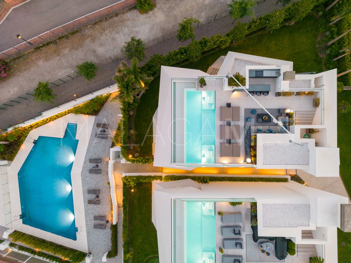 Villa for sale in Marbella City with 4 bedrooms