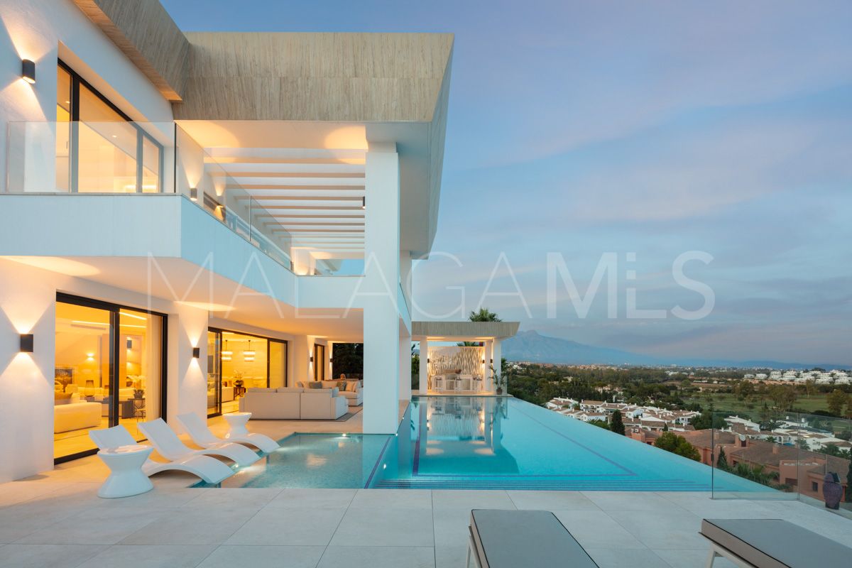 Villa for sale in Marbella City