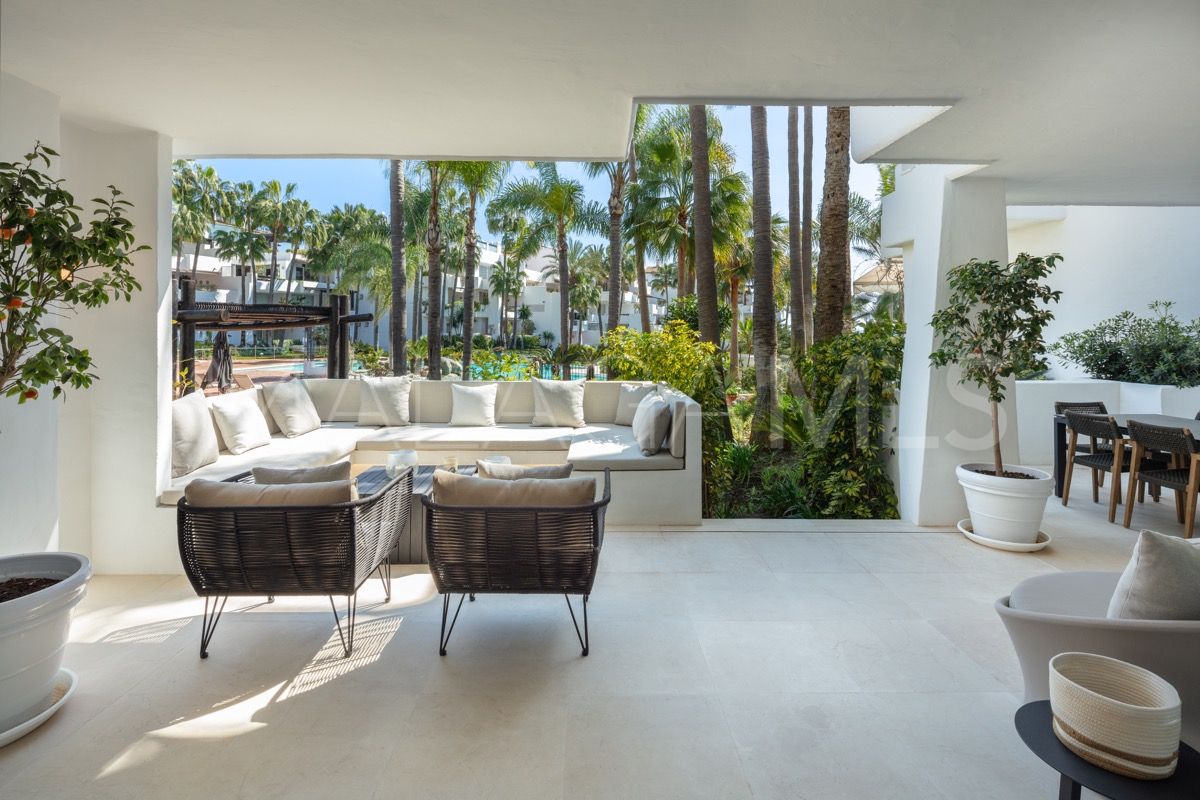 For sale Marbella Golden Mile 3 bedrooms apartment