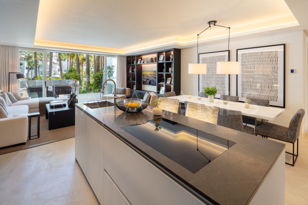 For sale Marbella Golden Mile 3 bedrooms apartment