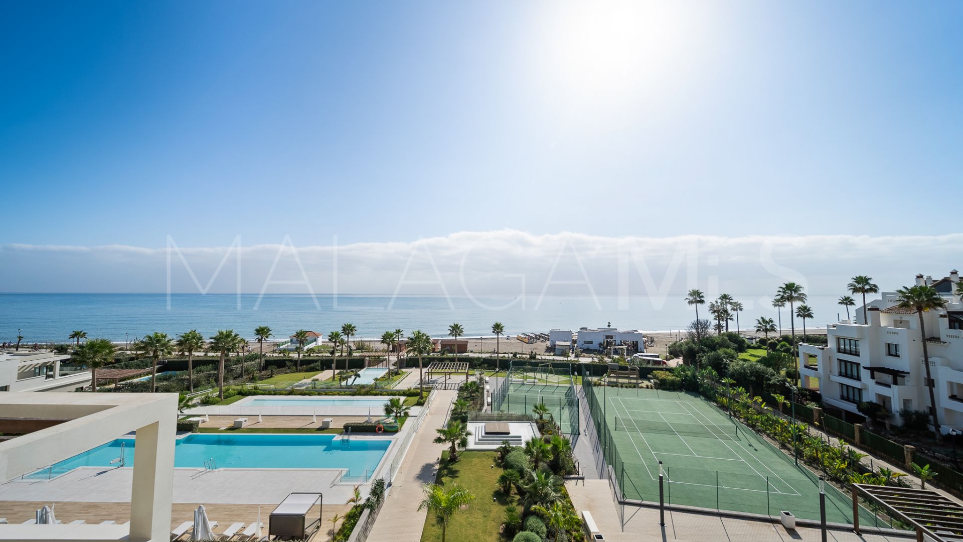 Zweistöckiges penthouse for sale in Estepona