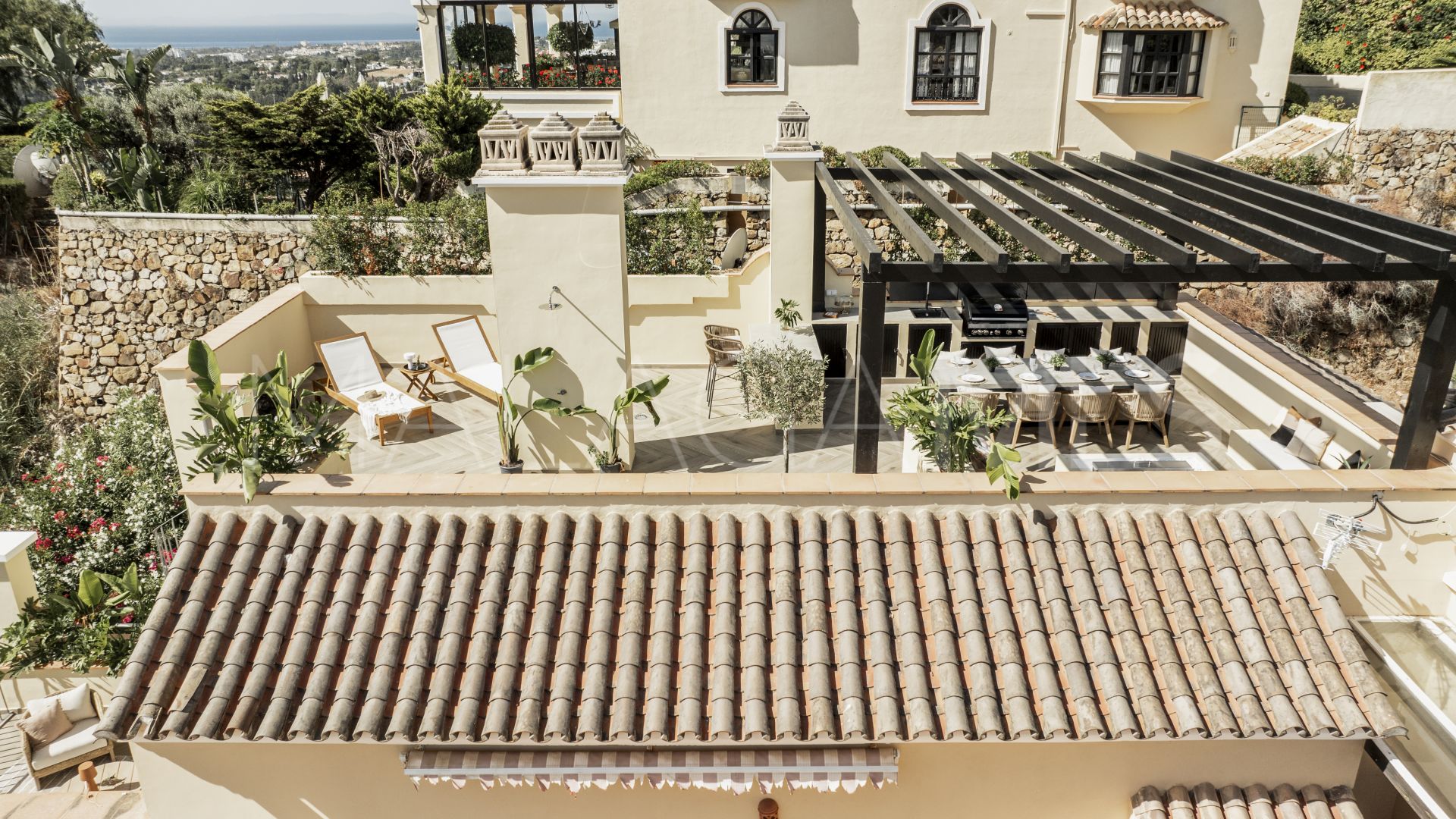 Los Almendros penthouse for sale