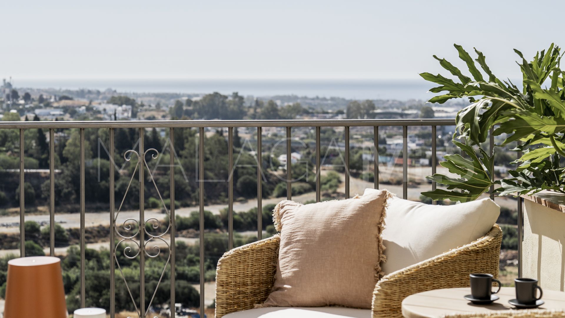 Los Almendros penthouse for sale