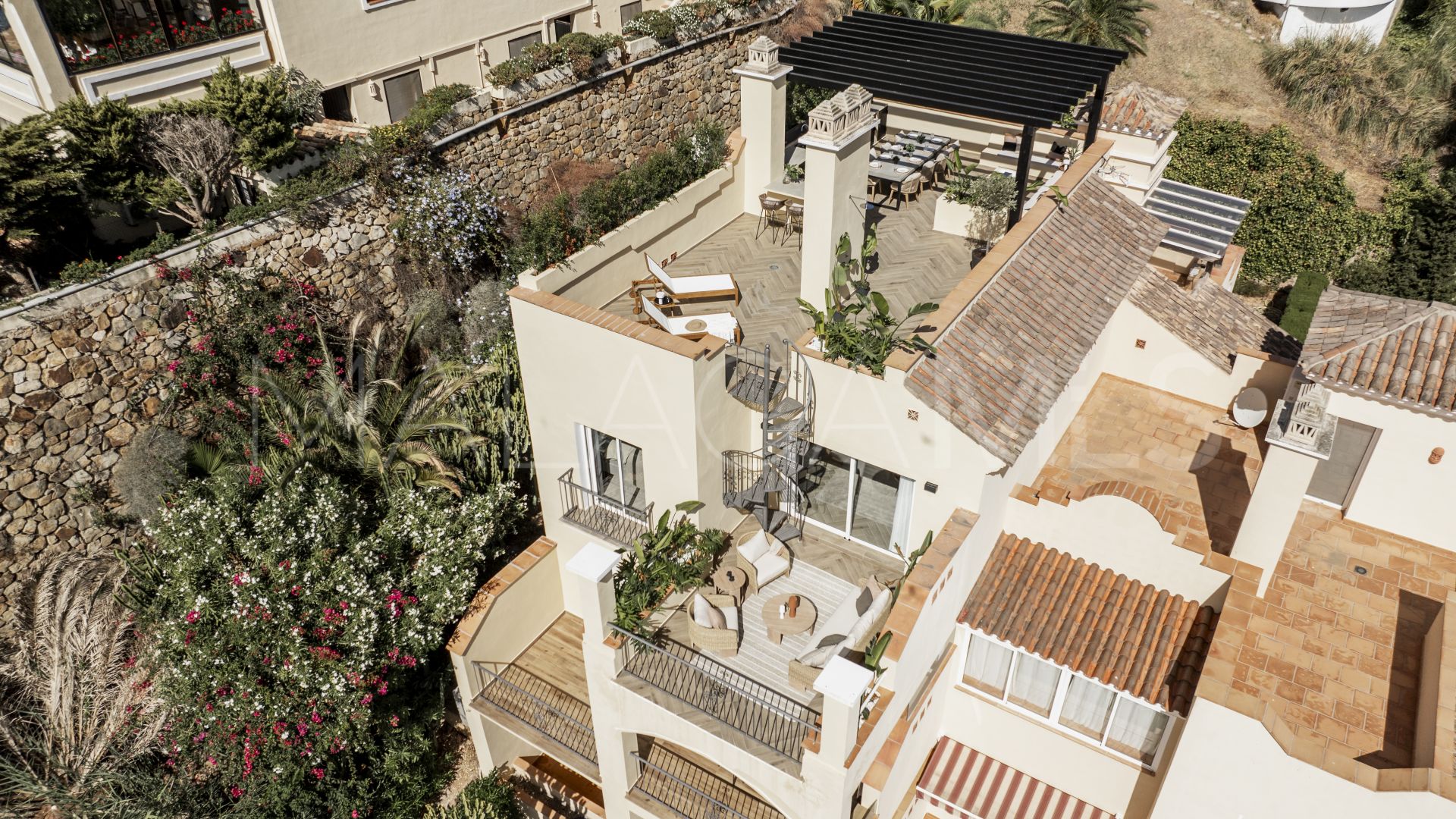 Los Almendros penthouse for sale