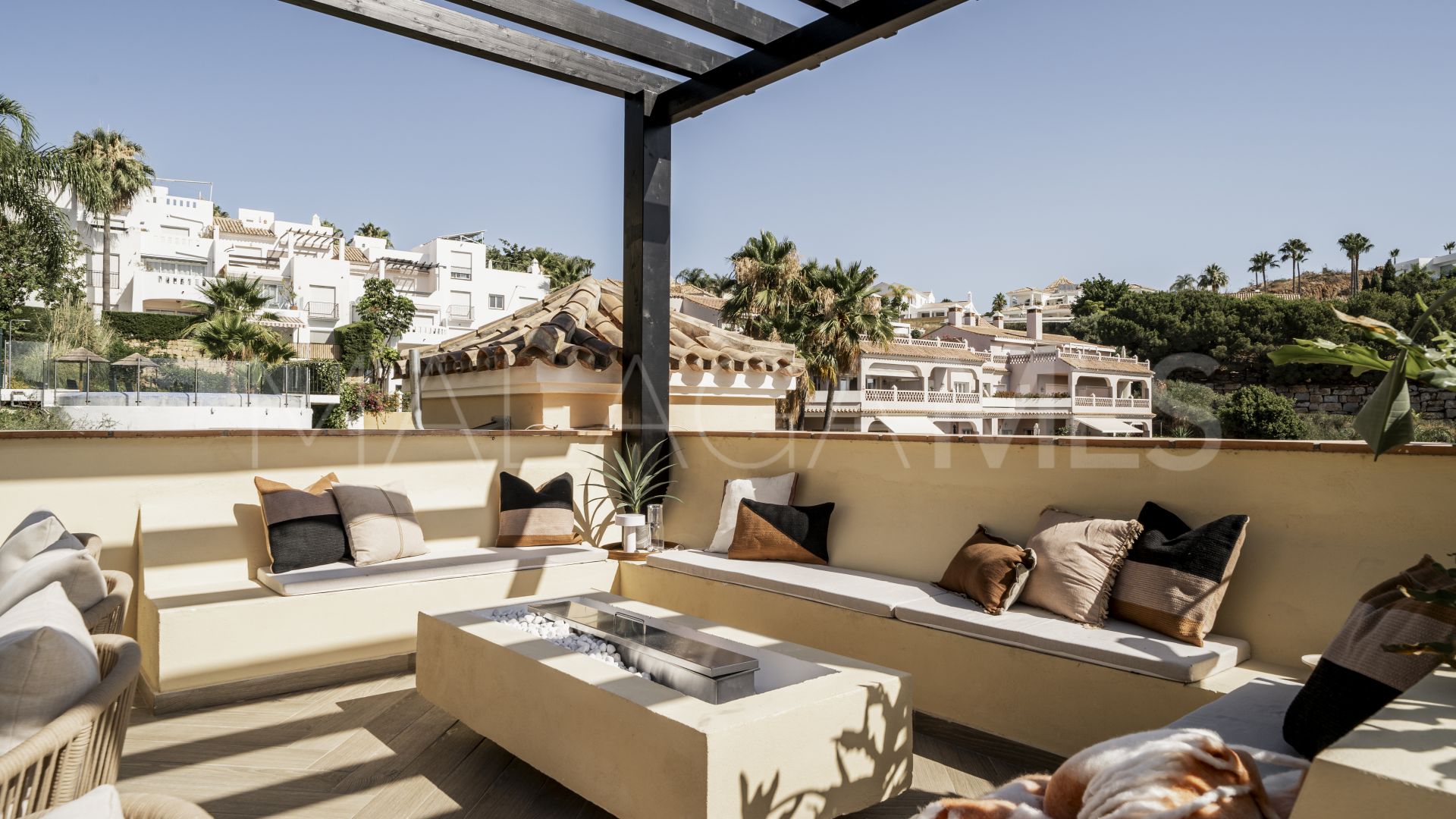 Los Almendros penthouse for sale