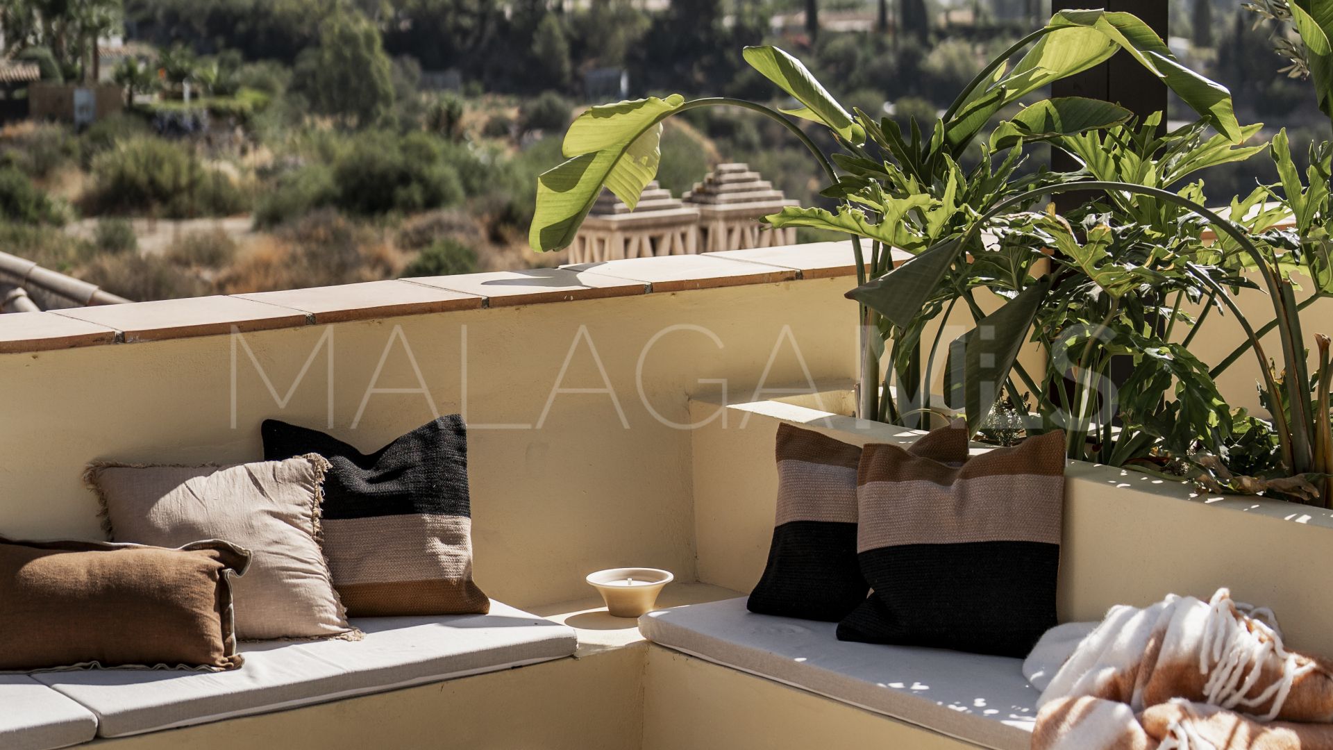 Los Almendros penthouse for sale