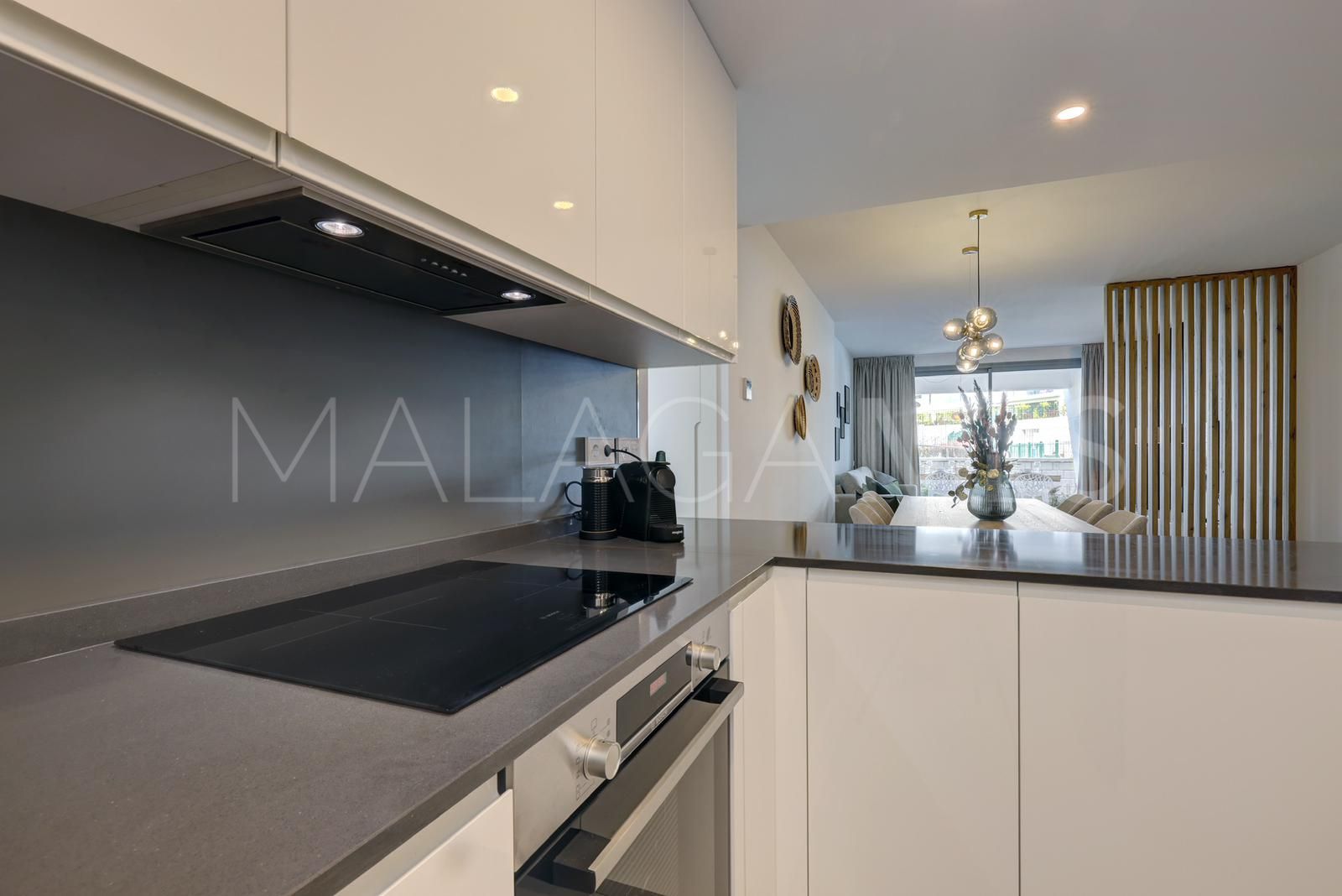 Apartamento for sale with 2 bedrooms in Estepona