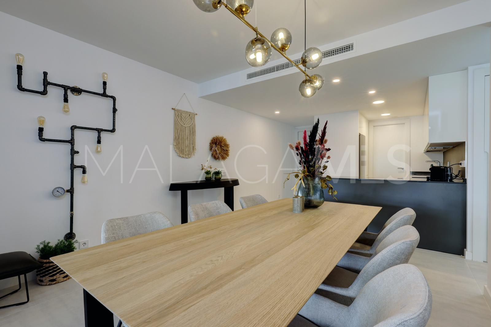 Apartamento for sale with 2 bedrooms in Estepona