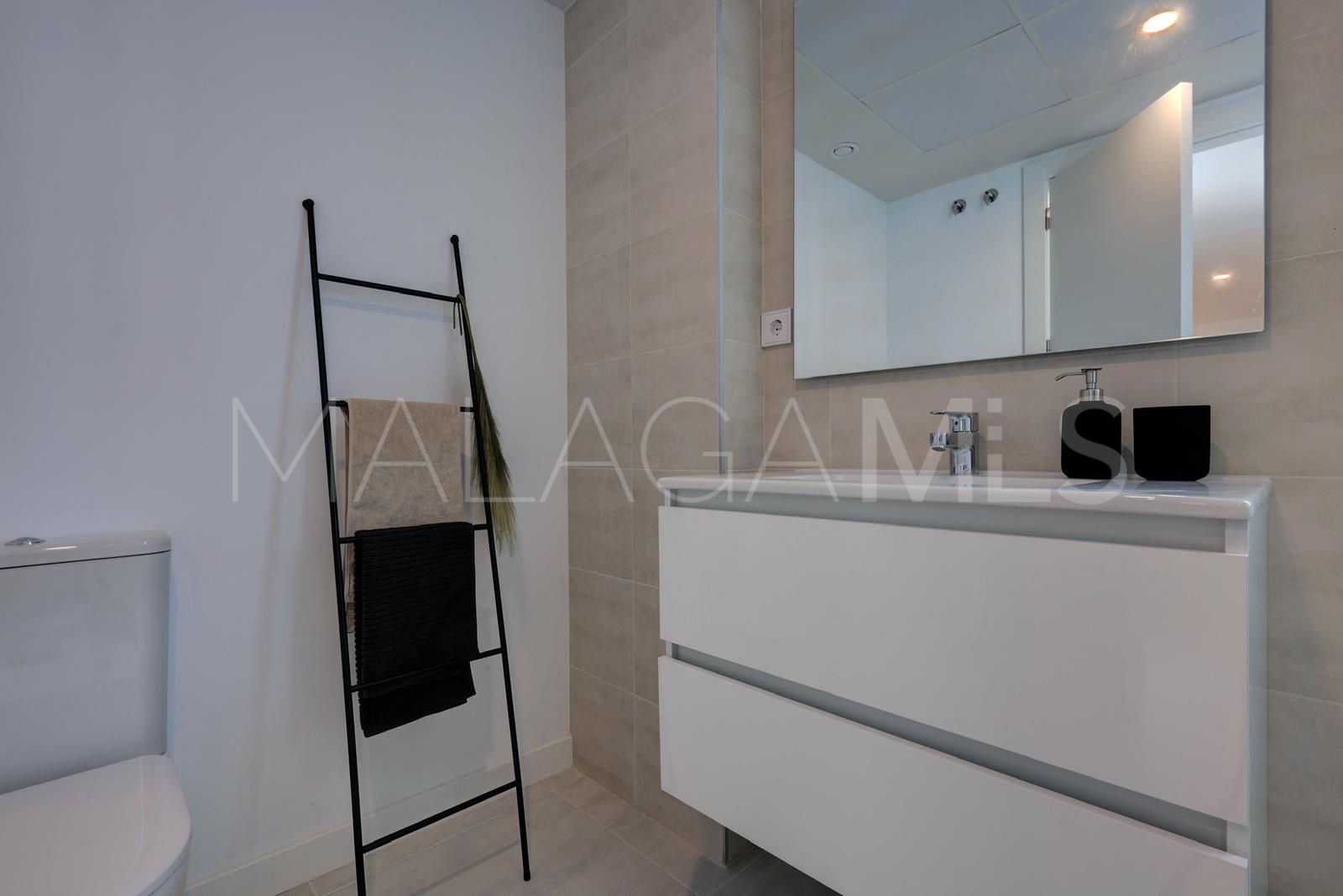 Apartamento for sale with 2 bedrooms in Estepona