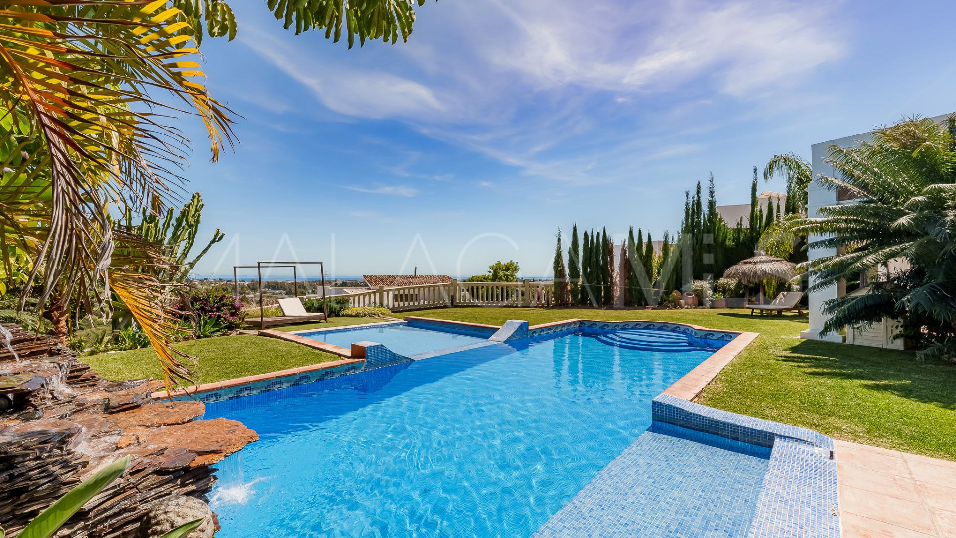 Villa for sale in Benahavis