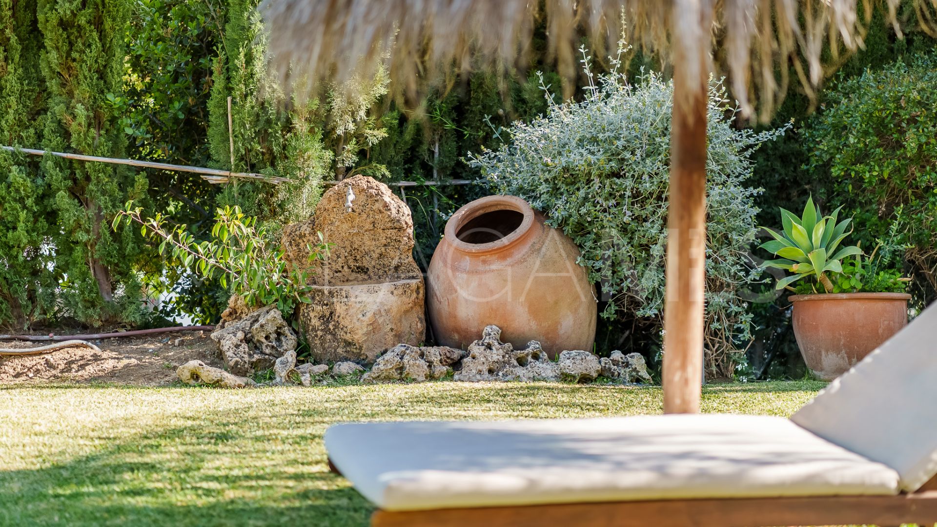 Villa for sale in Benahavis