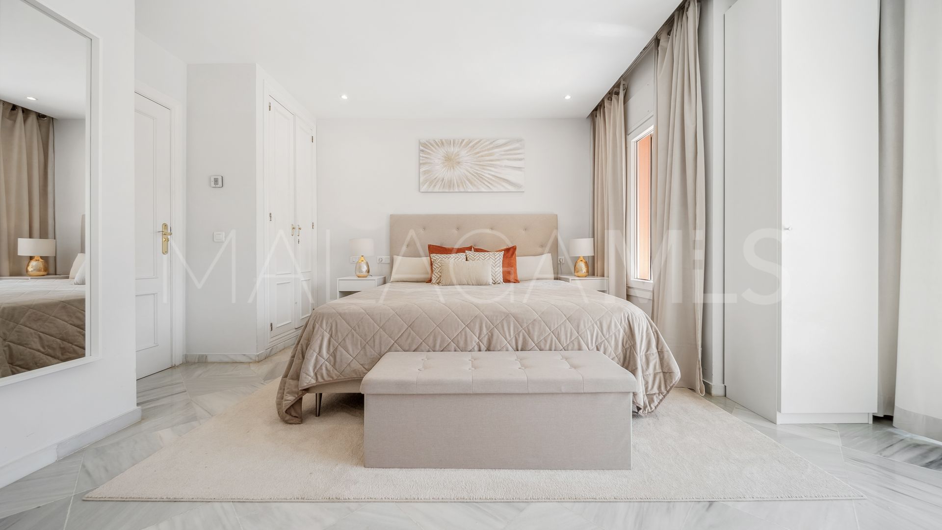 3 bedrooms town house in Nueva Andalucia for sale
