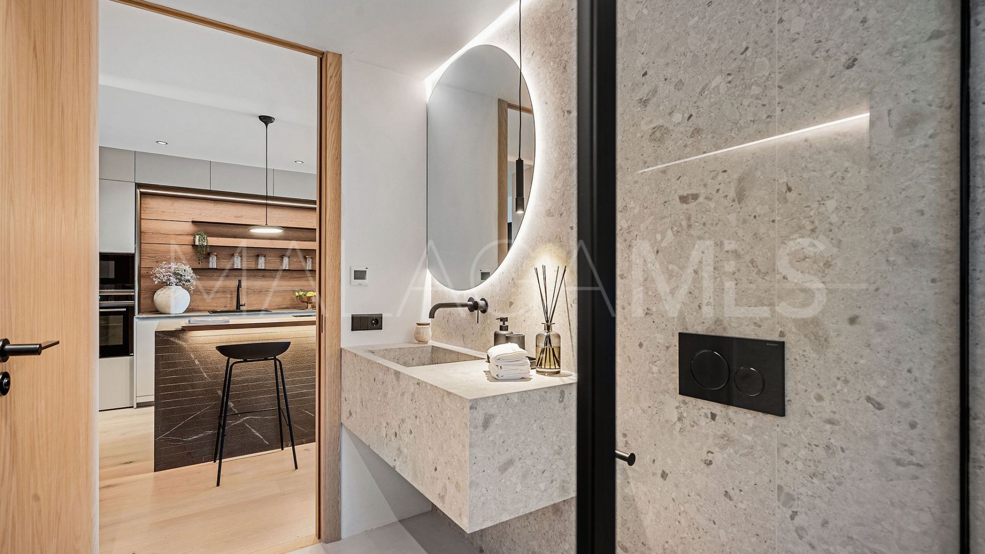 Buy apartment with 3 bedrooms in Palacetes Los Belvederes