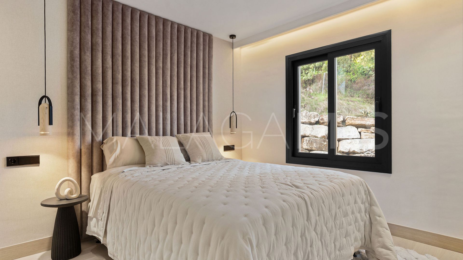 Buy apartment with 3 bedrooms in Palacetes Los Belvederes