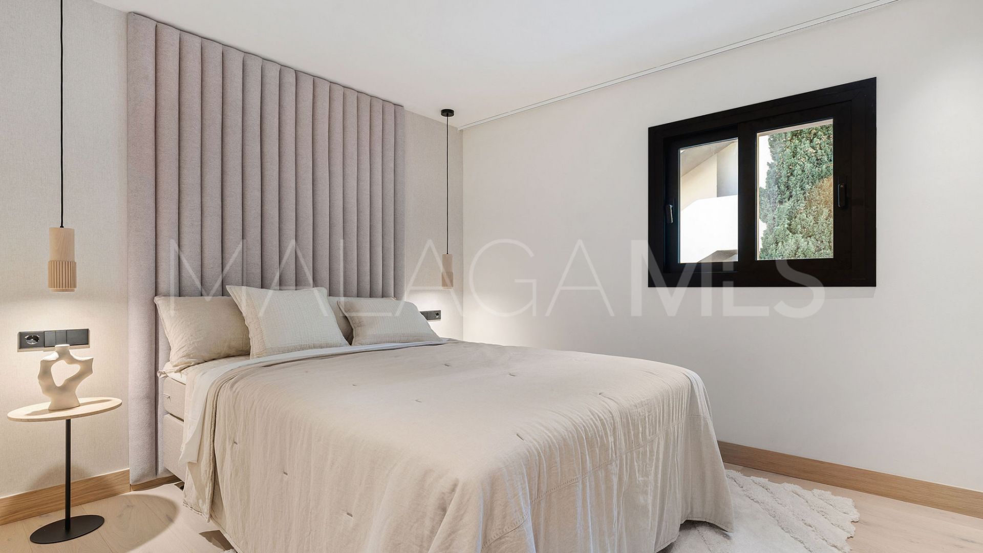 Buy apartment with 3 bedrooms in Palacetes Los Belvederes