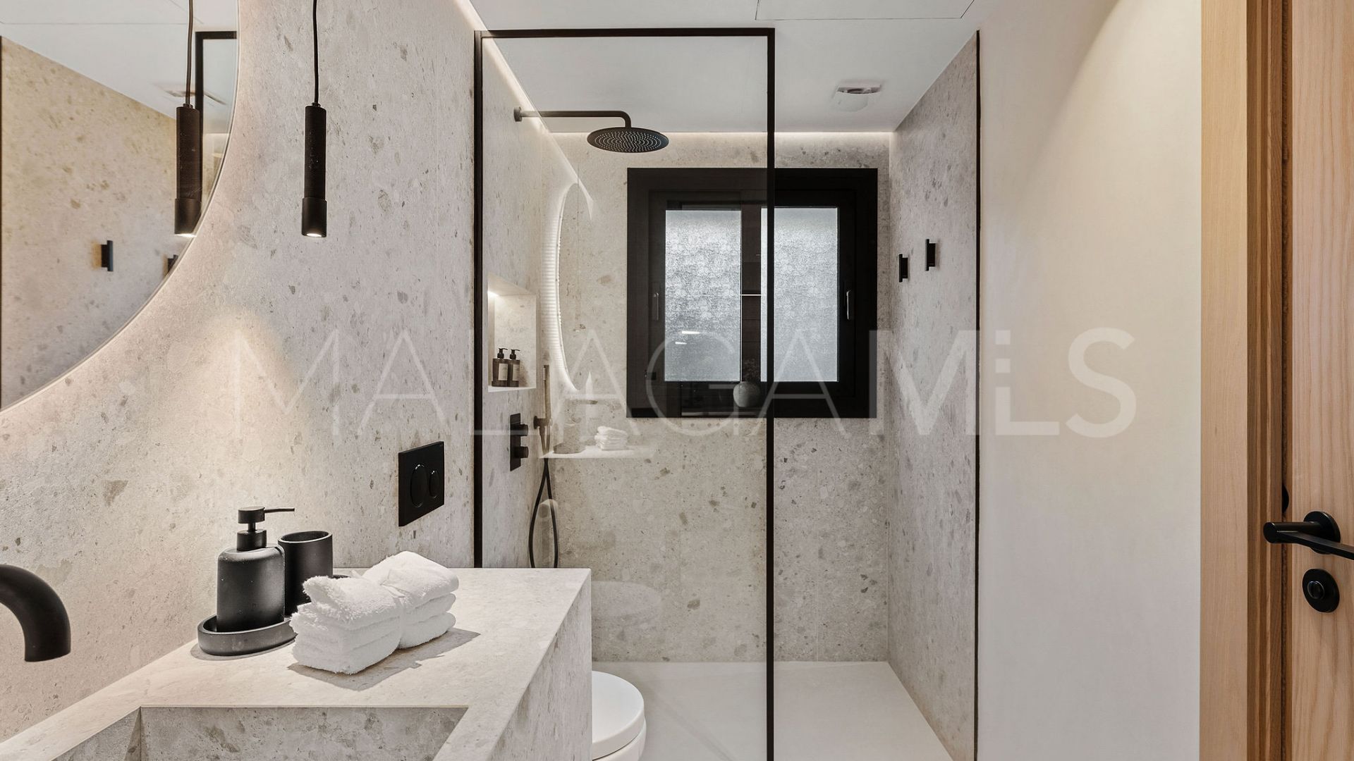 Buy apartment with 3 bedrooms in Palacetes Los Belvederes