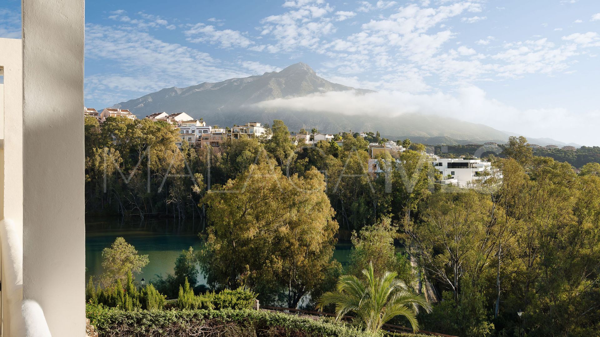 Buy apartment with 3 bedrooms in Palacetes Los Belvederes