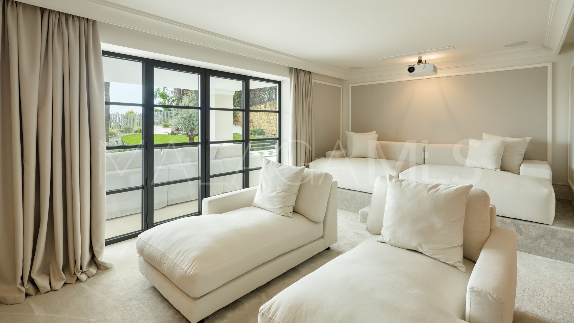 Villa for sale in Haza del Conde