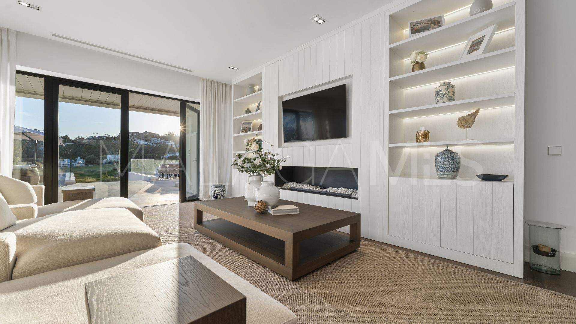 Villa for sale in Los Naranjos de Marbella