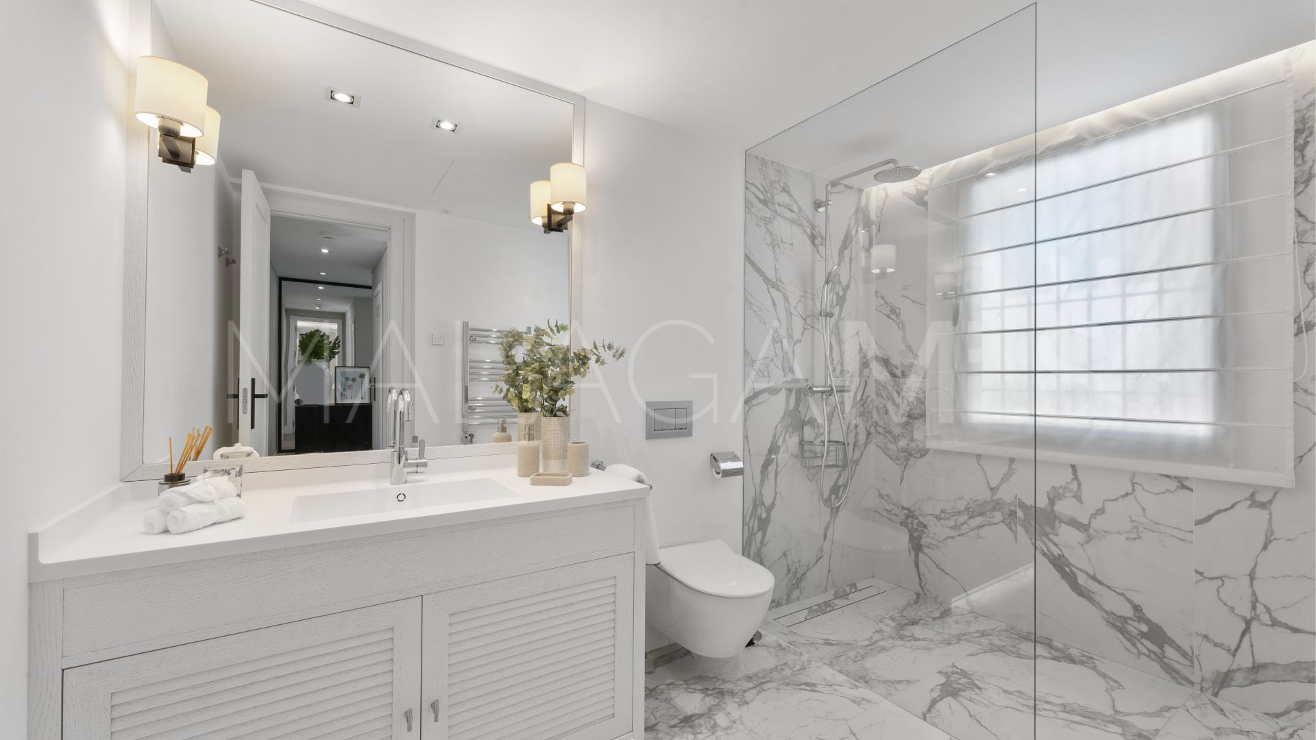 Villa for sale in Los Naranjos de Marbella