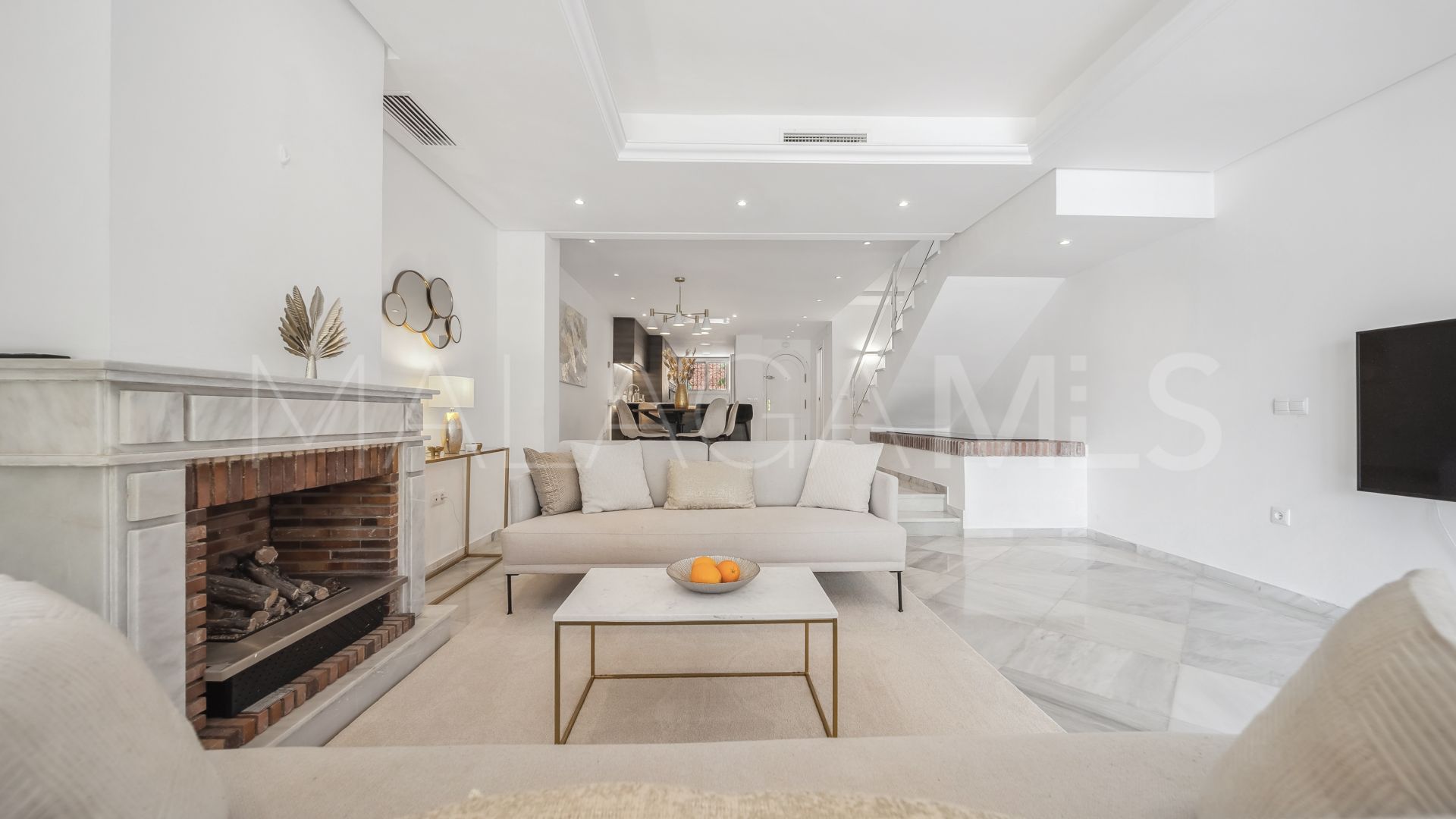 3 bedrooms town house in Nueva Andalucia for sale