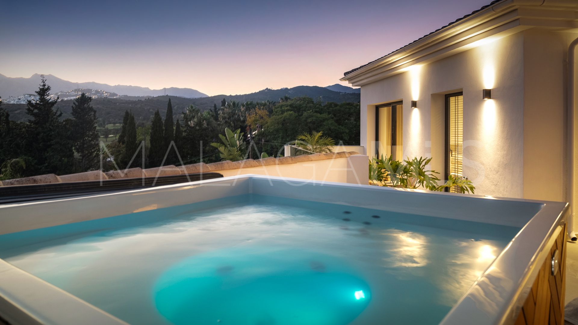 Villa for sale in Marbella Est