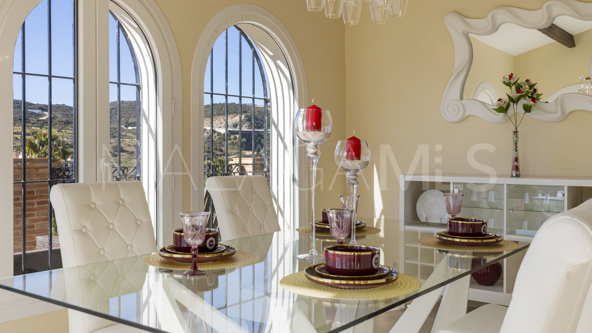 Haus for sale in Estepona