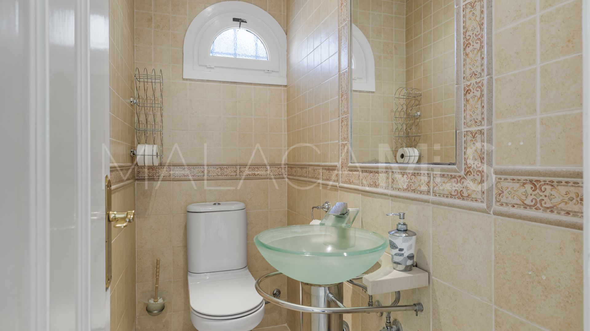 Haus for sale in Estepona