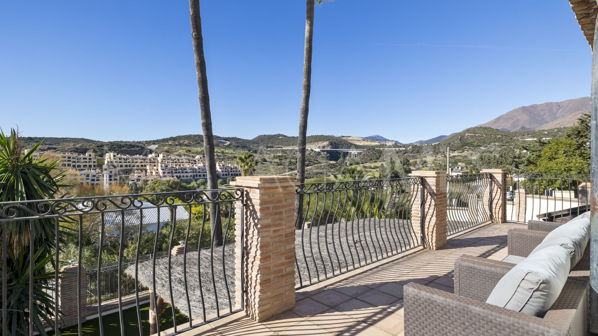 Haus for sale in Estepona