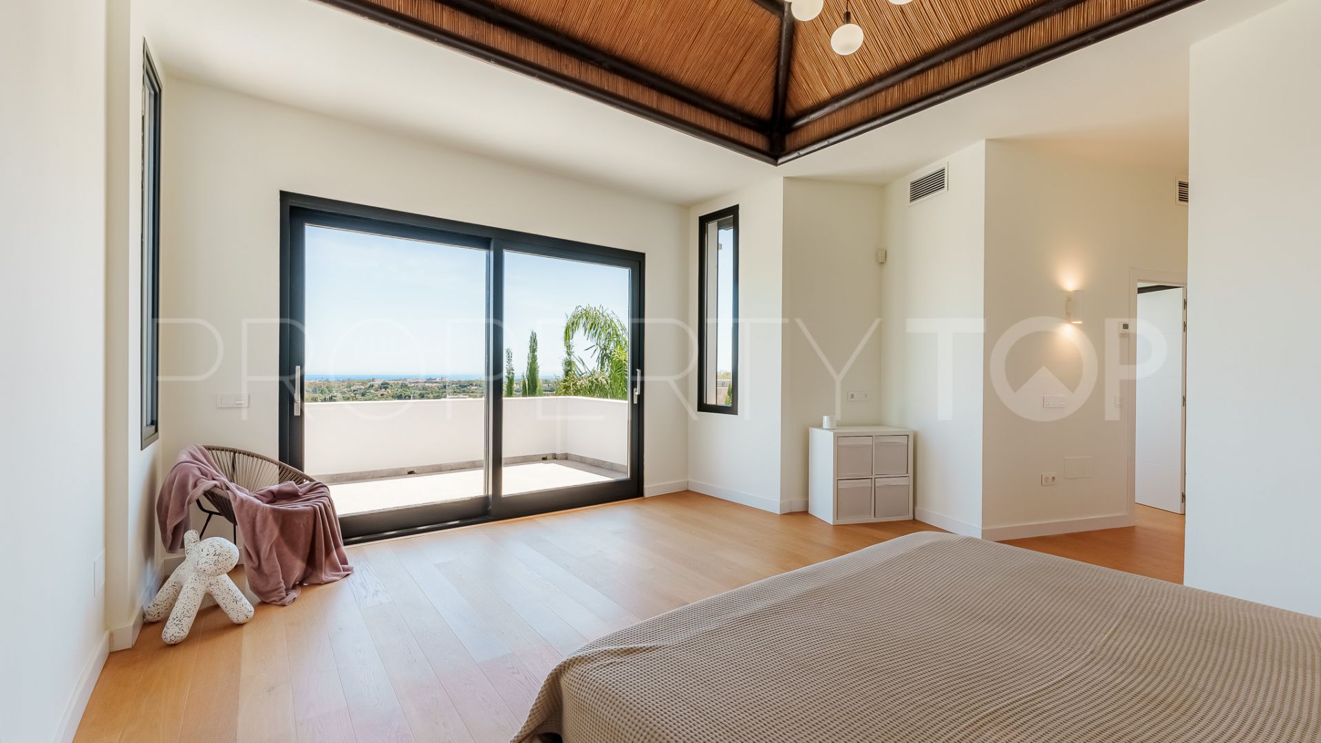 Villa con 5 dormitorios a la venta en Puerto del Almendro