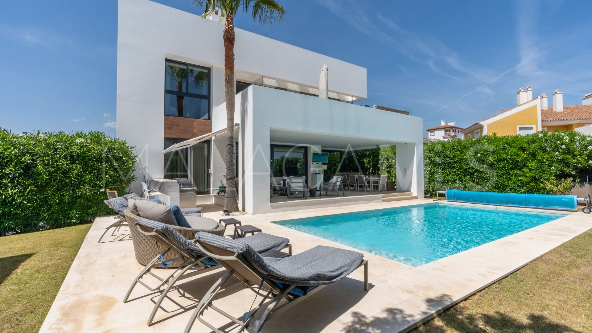 Villa a la venta in Estepona