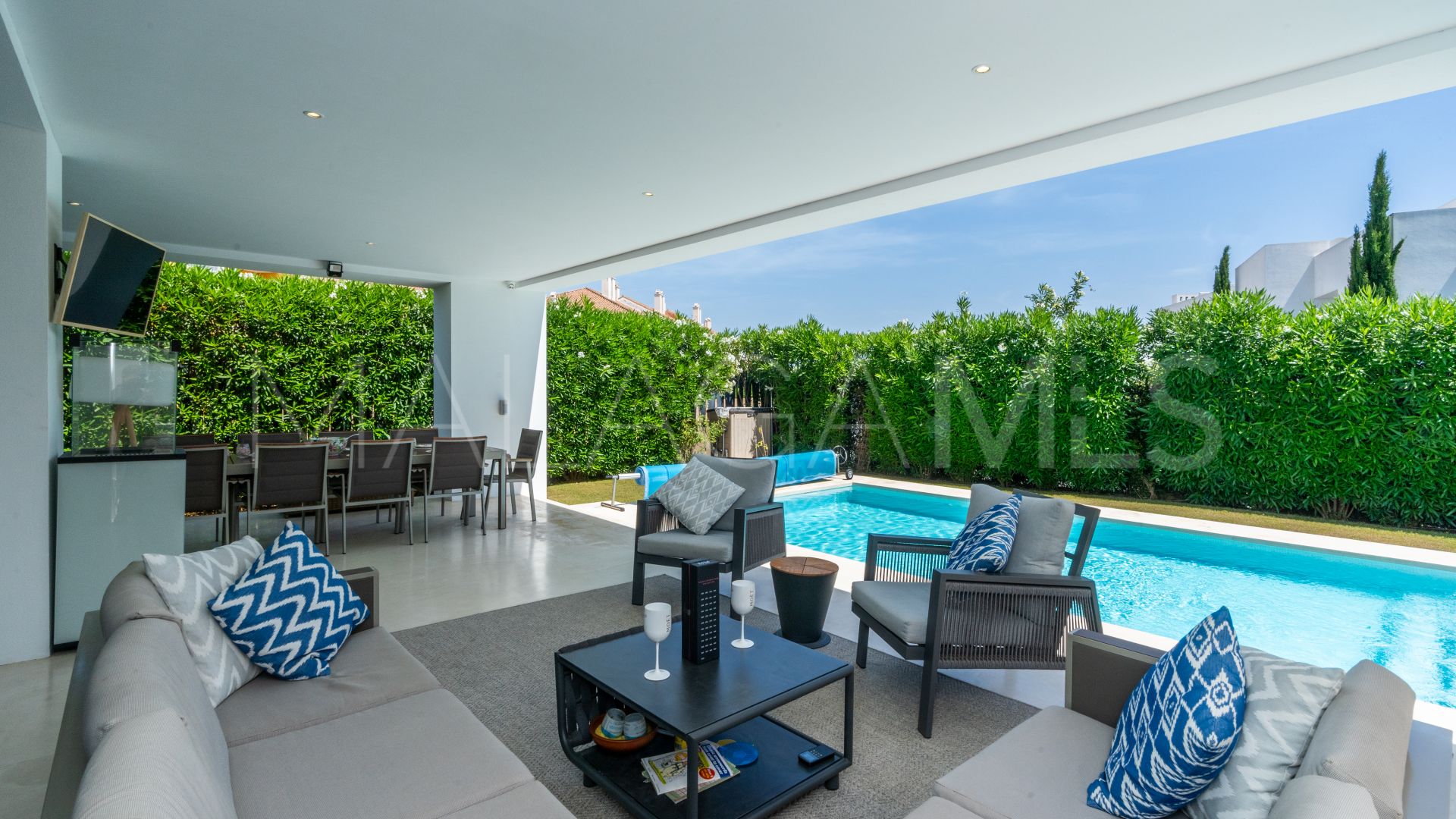 Villa a la venta in Estepona
