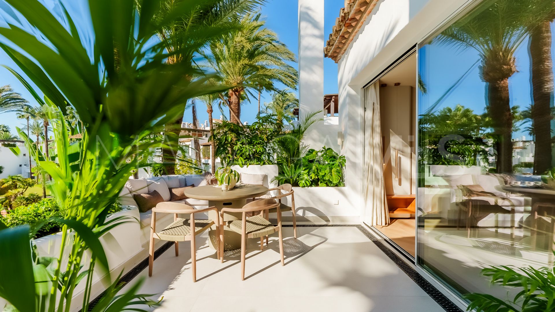Tvåvånings takvåning for sale in Estepona