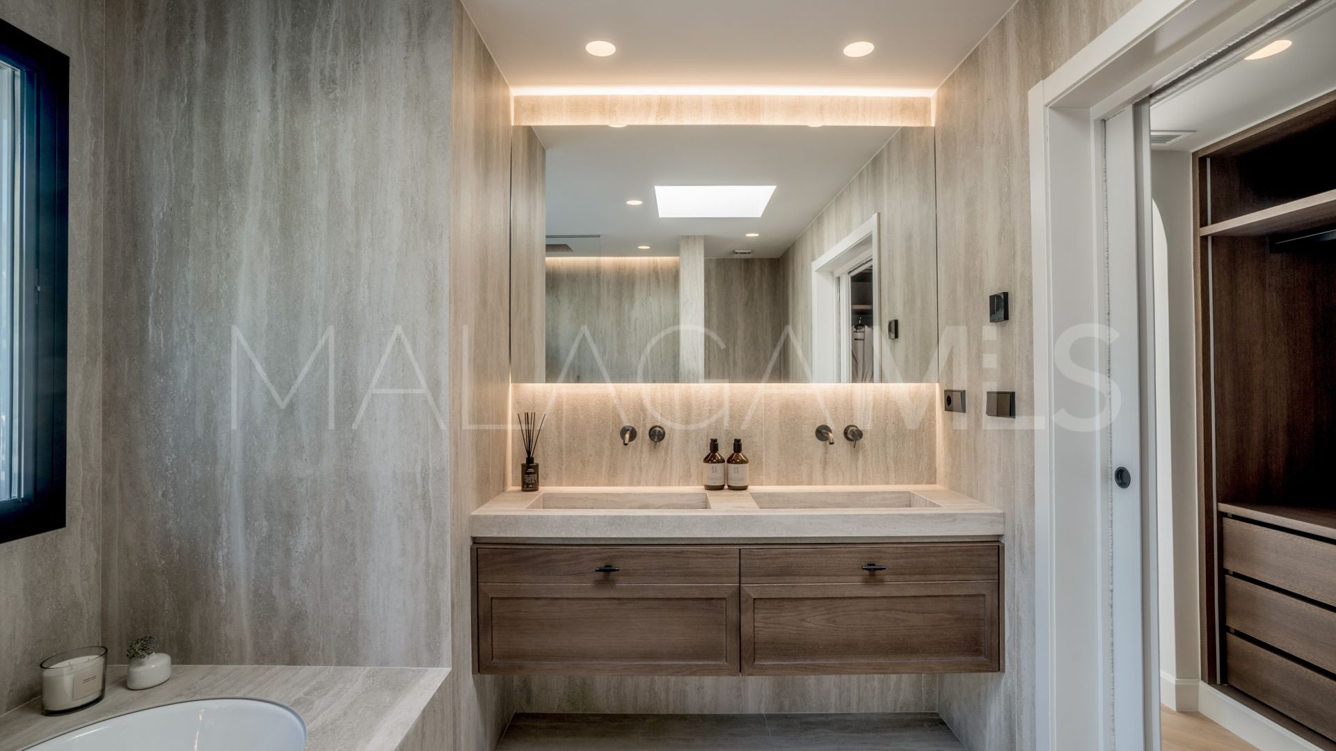 Duplex penthouse for sale in La Quinta