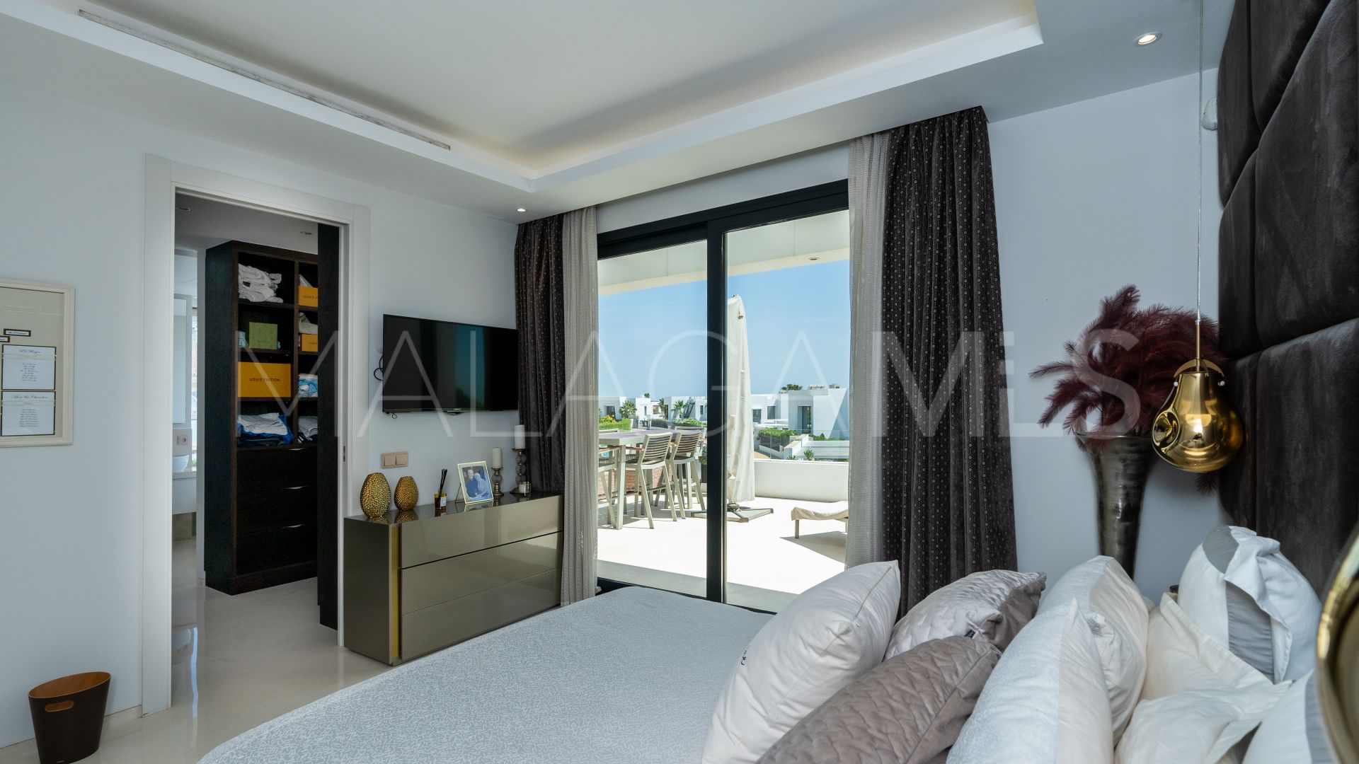 Parvilla for sale in El Paraiso