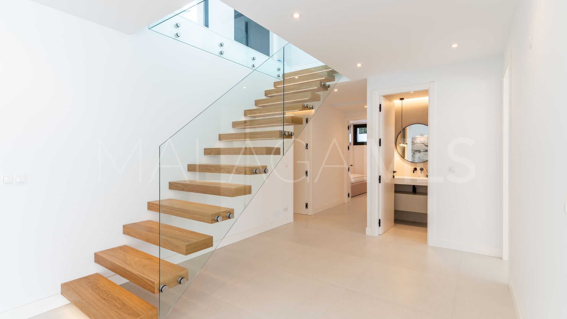 For sale villa in Marbella East