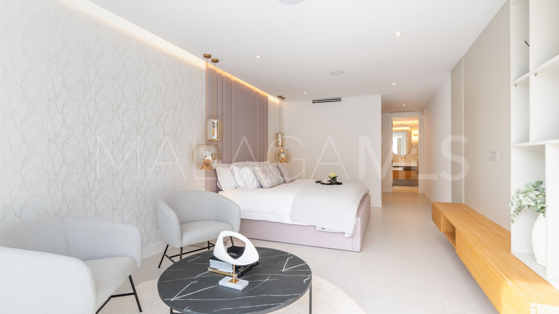 For sale villa in Marbella East
