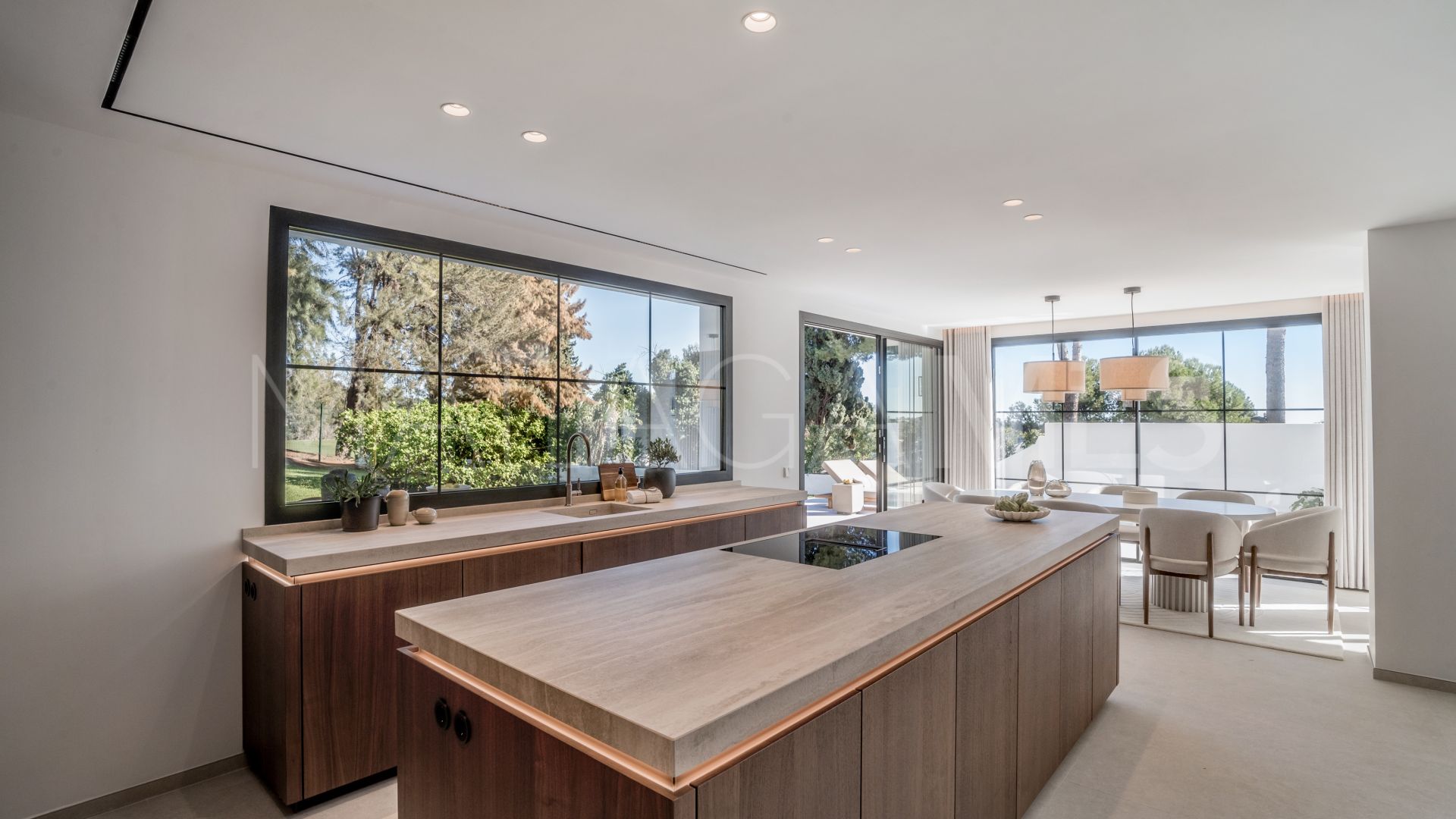 Maison jumelée for sale in Nueva Andalucia
