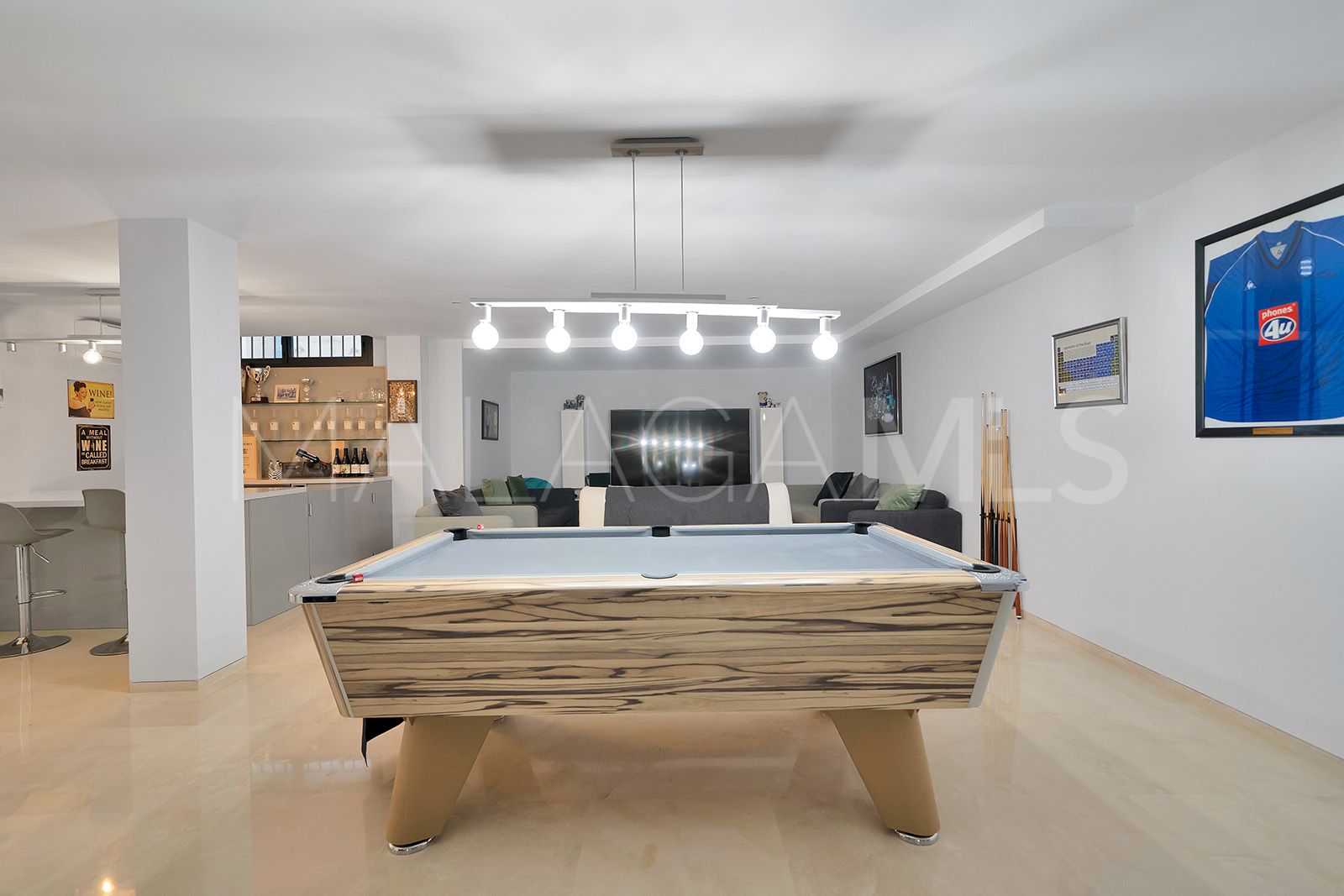 Villa for sale in El Paraiso