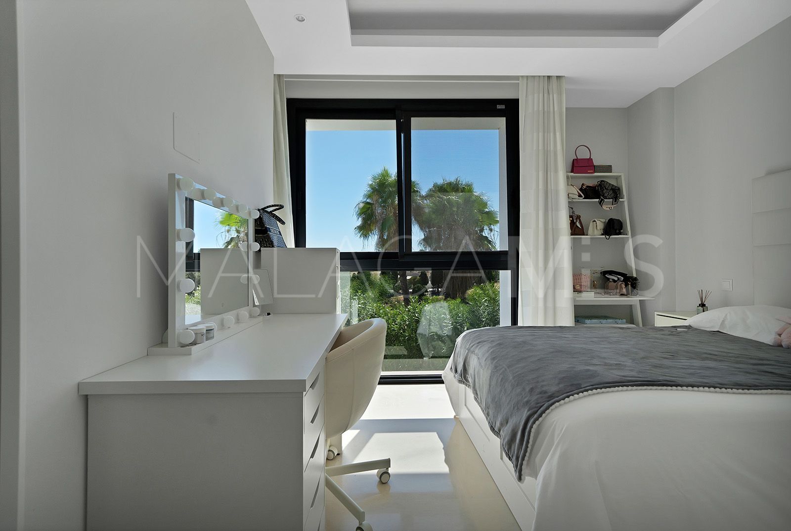 Villa for sale in El Paraiso